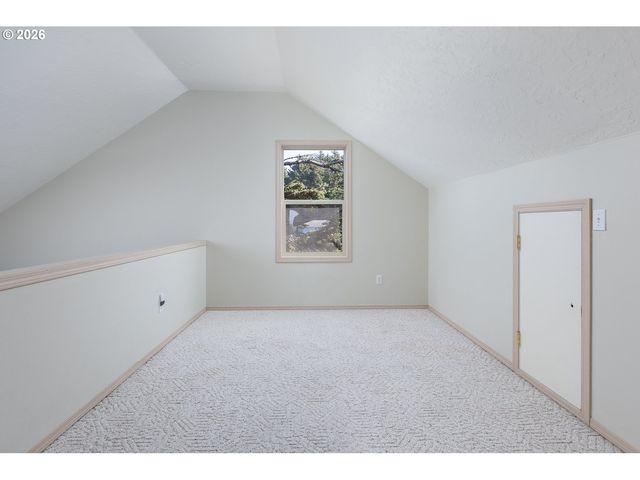 2260 Sw BARD Rd, Lincoln City, OR 97367
