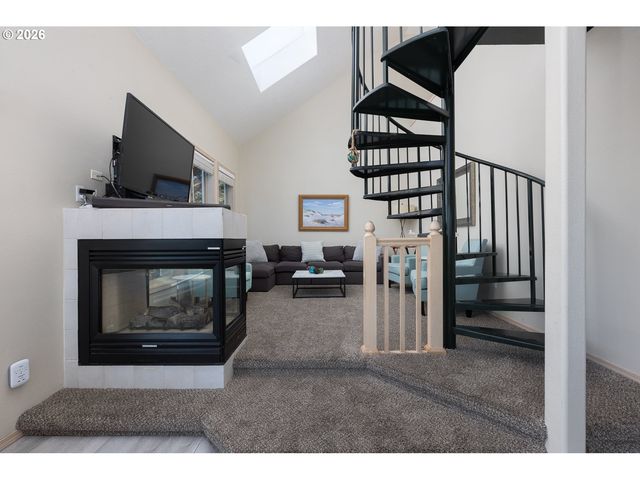 2260 Sw BARD Rd, Lincoln City, OR 97367