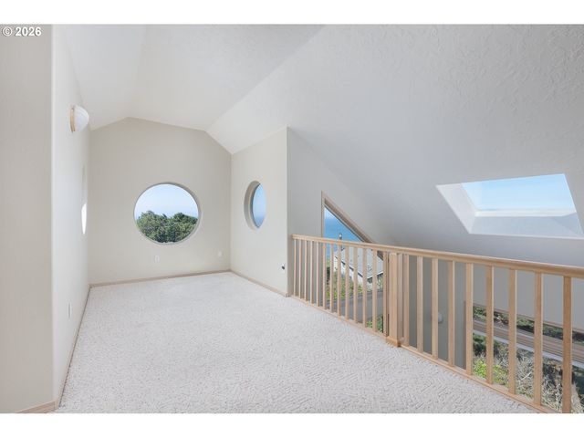 2260 Sw BARD Rd, Lincoln City, OR 97367