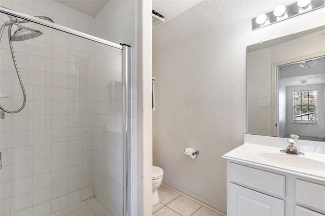 123 Burwell Road, Highlands, TX 77562