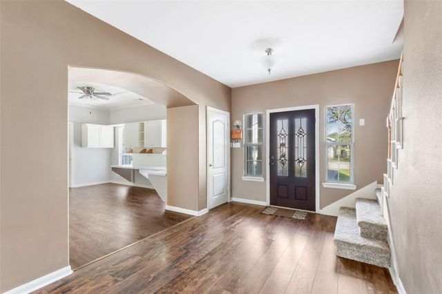 123 Burwell Road, Highlands, TX 77562