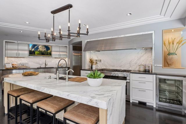 2501 France Avenue S, Saint Louis Park, MN 55416