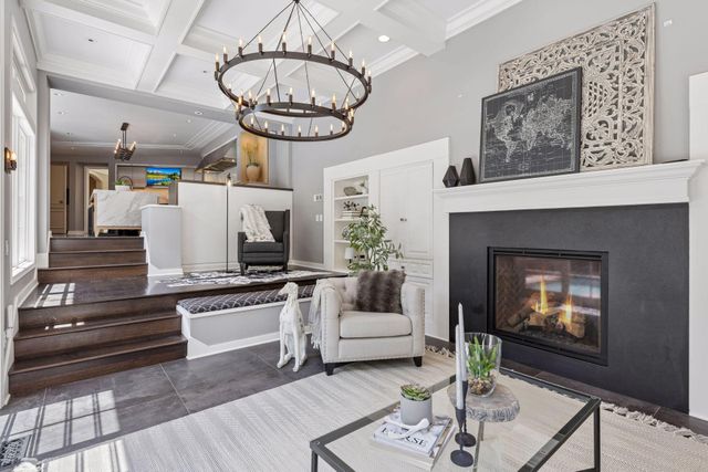 2501 France Avenue S, Saint Louis Park, MN 55416