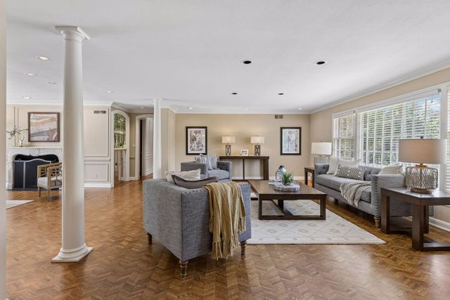 2501 France Avenue S, Saint Louis Park, MN 55416