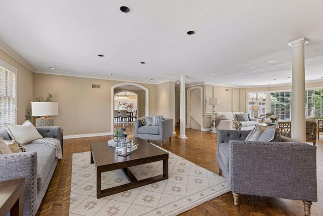 2501 France Avenue S, Saint Louis Park, MN 55416
