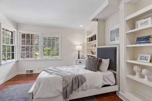 2501 France Avenue S, Saint Louis Park, MN 55416