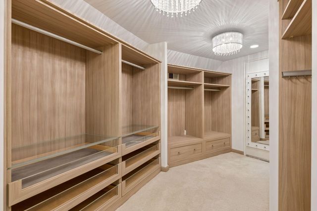 2501 France Avenue S, Saint Louis Park, MN 55416
