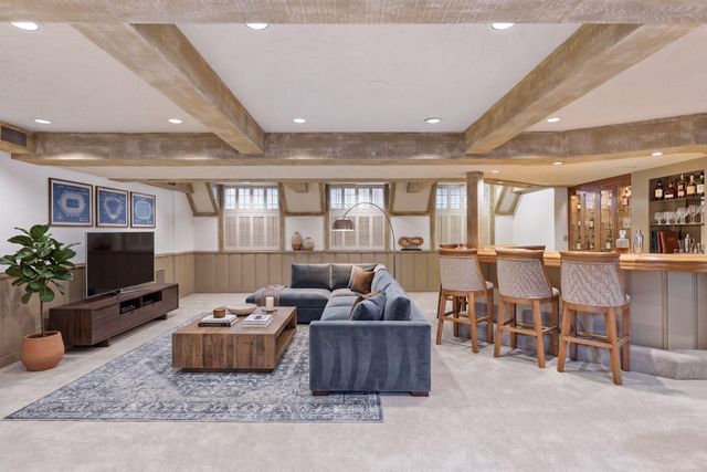 2501 France Avenue S, Saint Louis Park, MN 55416