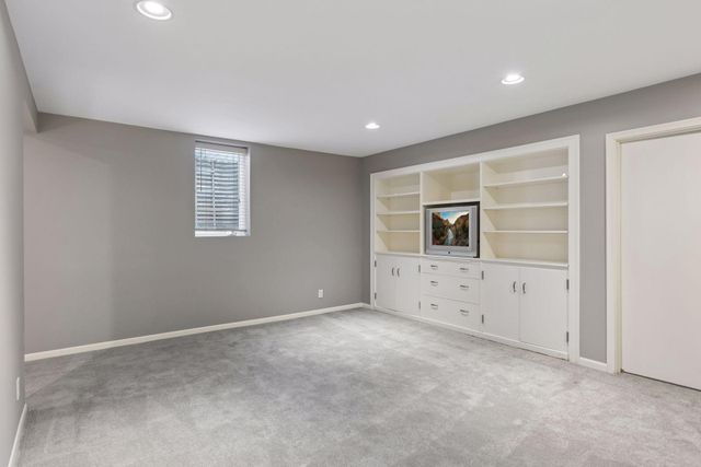 2501 France Avenue S, Saint Louis Park, MN 55416