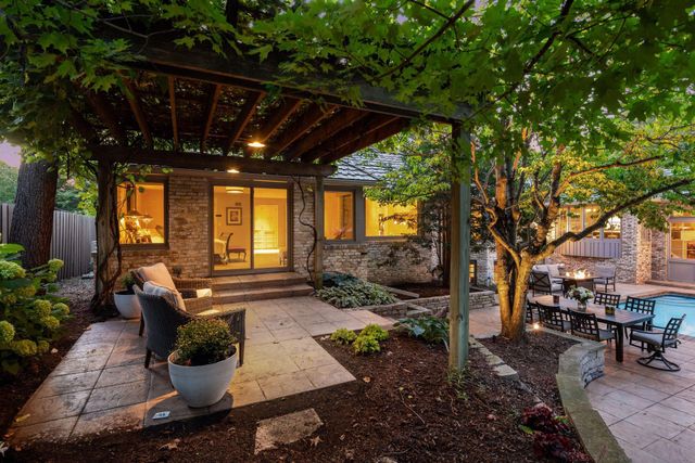 2501 France Avenue S, Saint Louis Park, MN 55416