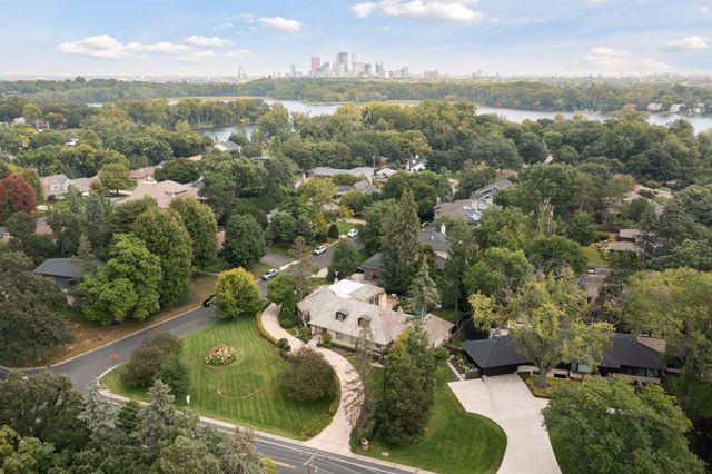 2501 France Avenue S, Saint Louis Park, MN 55416