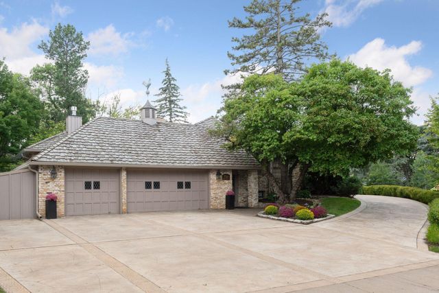 2501 France Avenue S, Saint Louis Park, MN 55416