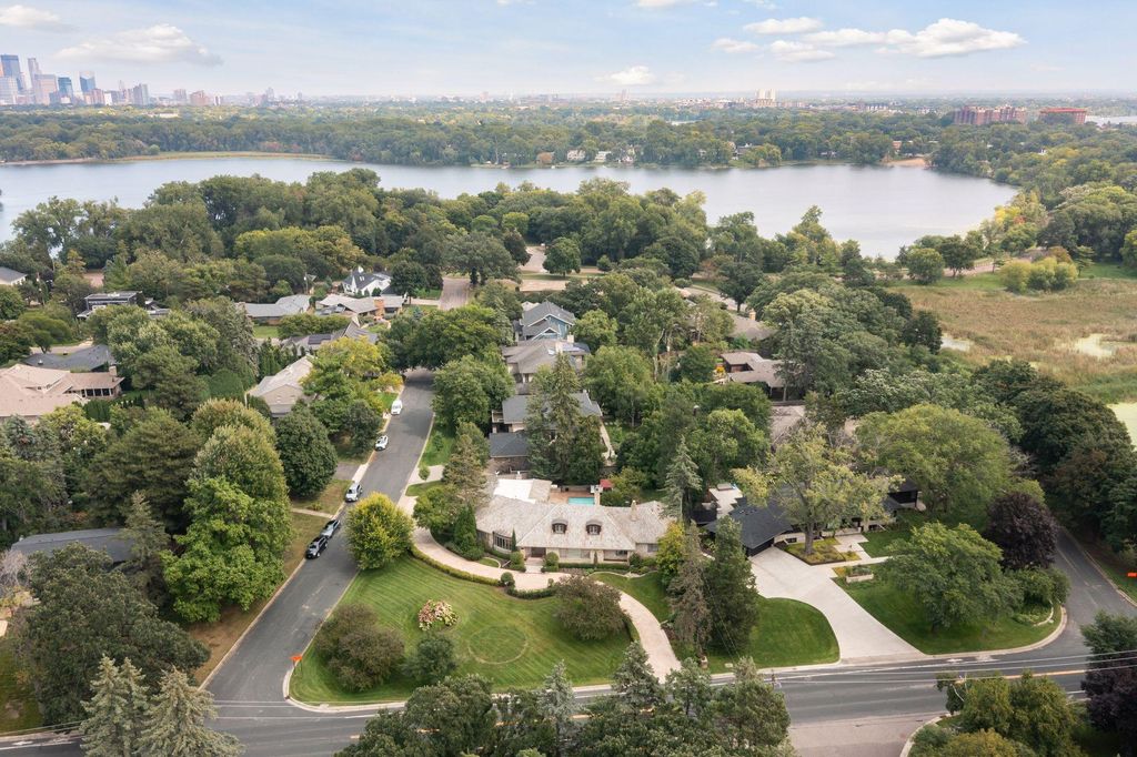 2501 France Avenue S, Saint Louis Park, MN 55416 — photo 4
