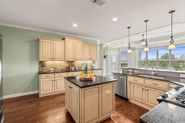 124 Crestview Drive, Maumelle, AR 72113