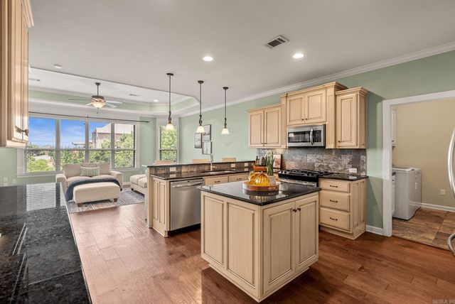 124 Crestview Drive, Maumelle, AR 72113