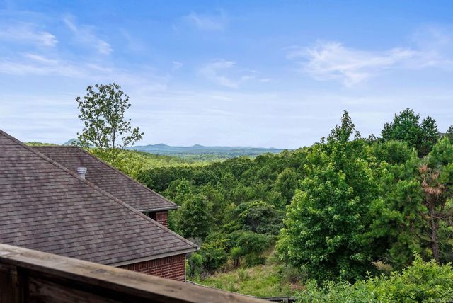 124 Crestview Drive, Maumelle, AR 72113
