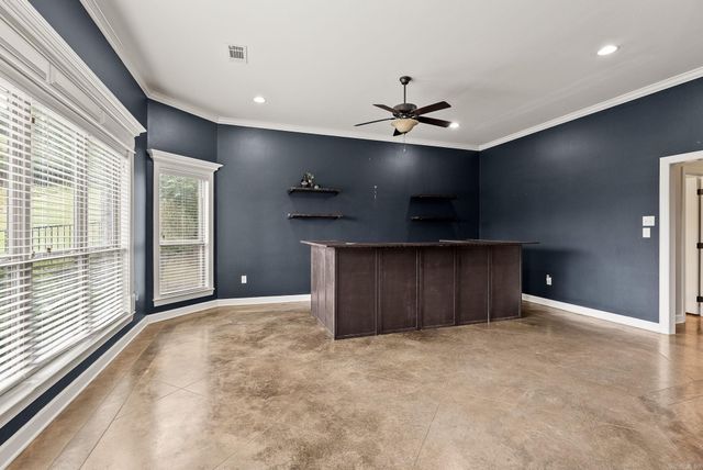 124 Crestview Drive, Maumelle, AR 72113