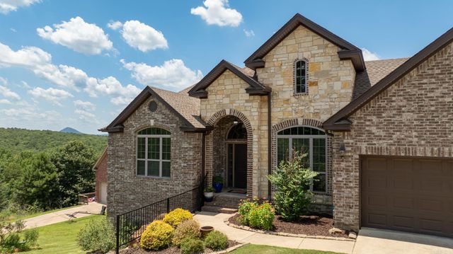 124 Crestview Drive, Maumelle, AR 72113