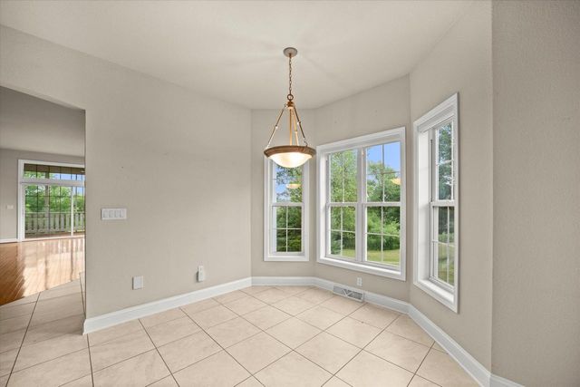 N59W17728 Meadow COURT, Menomonee Falls, WI 53051