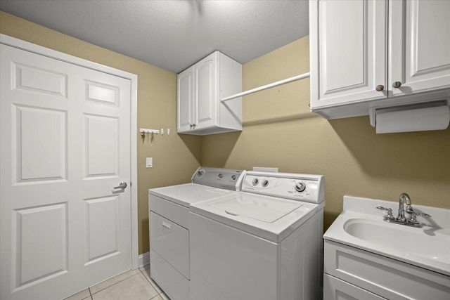 N59W17728 Meadow COURT, Menomonee Falls, WI 53051