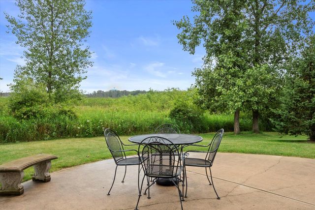 N59W17728 Meadow COURT, Menomonee Falls, WI 53051