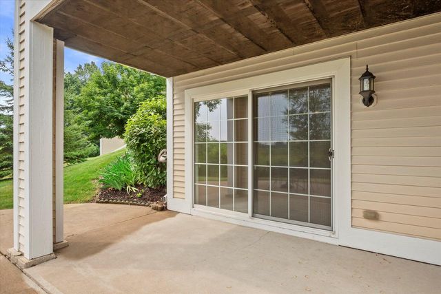 N59W17728 Meadow COURT, Menomonee Falls, WI 53051
