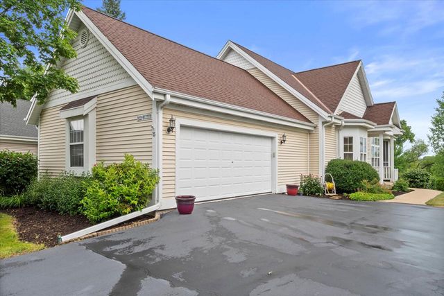 N59W17728 Meadow COURT, Menomonee Falls, WI 53051