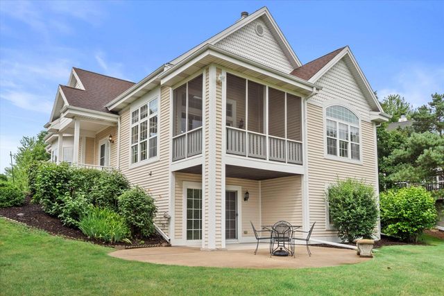 N59W17728 Meadow COURT, Menomonee Falls, WI 53051