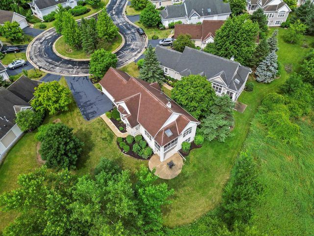 N59W17728 Meadow COURT, Menomonee Falls, WI 53051