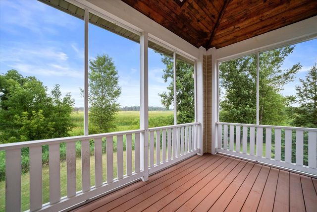 N59W17728 Meadow COURT, Menomonee Falls, WI 53051