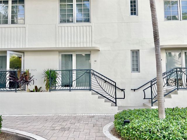435 21st St 102, Miami Beach, FL 33139