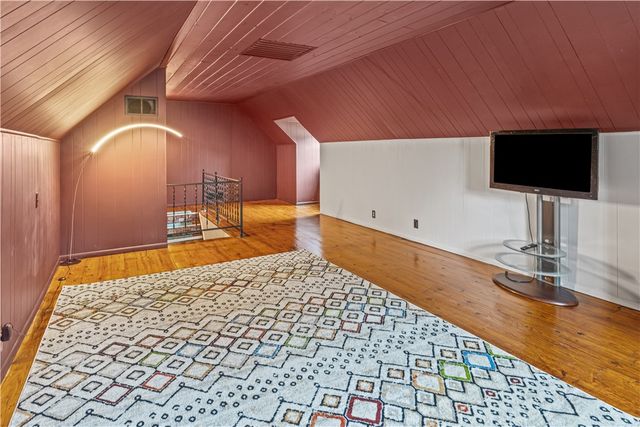 208 E Dorothy Lane, Kettering, OH 45419