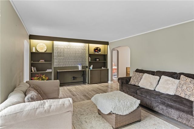 208 E Dorothy Lane, Kettering, OH 45419