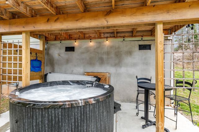 311 Jenna Clare Lane, Asheville, NC 28803