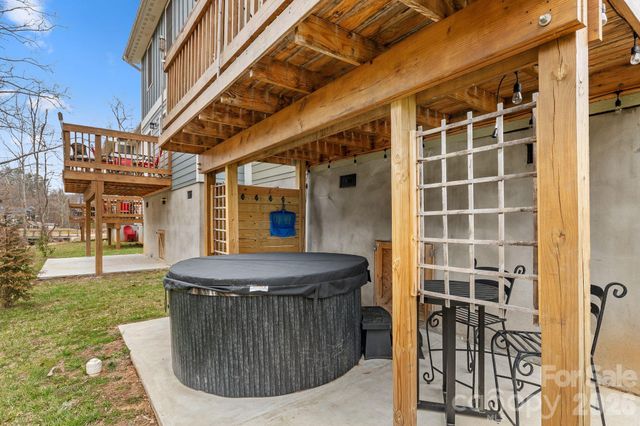 311 Jenna Clare Lane, Asheville, NC 28803