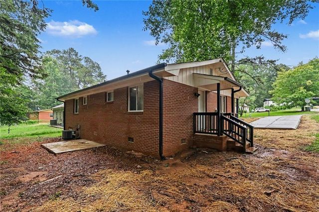 6186 Green Acres Drive SW, Covington, GA 30014