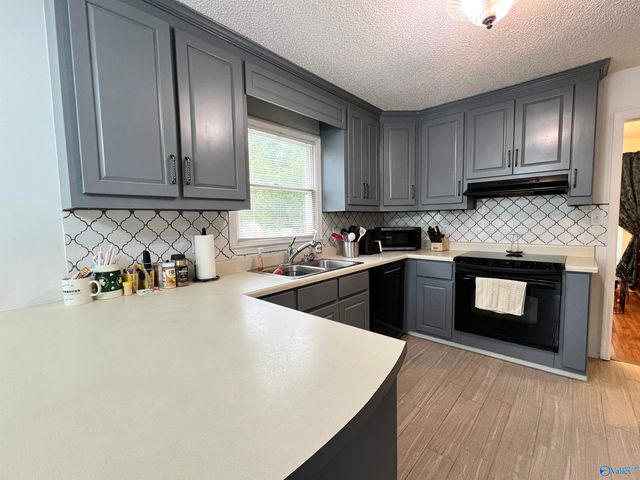 3392 Cedar Lane, Guntersville, AL 35976