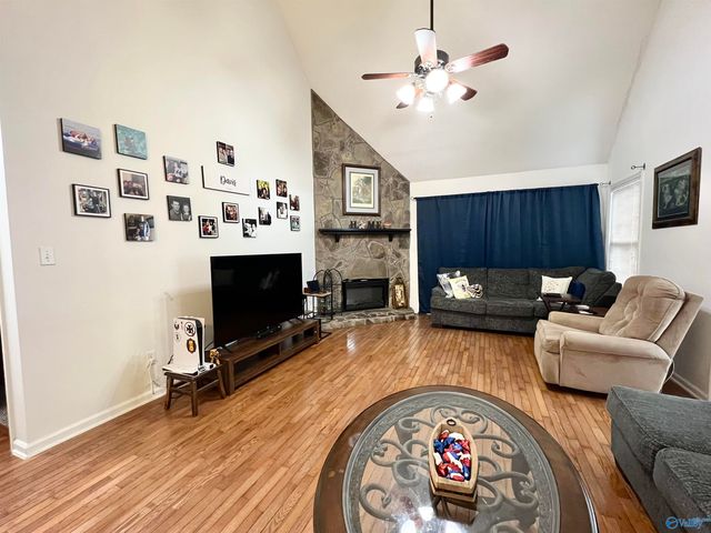 3392 Cedar Lane, Guntersville, AL 35976