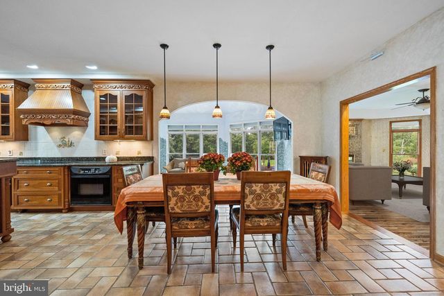 5340 CHANDLEY FARM CIR, Centreville, VA 20120