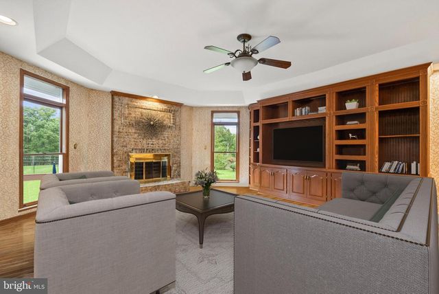 5340 CHANDLEY FARM CIR, Centreville, VA 20120