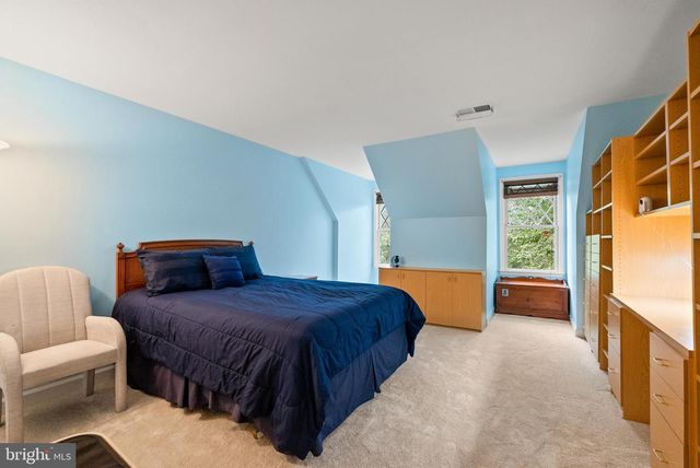 5340 CHANDLEY FARM CIR, Centreville, VA 20120