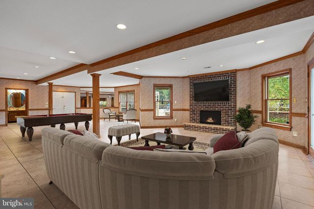 5340 CHANDLEY FARM CIR, Centreville, VA 20120