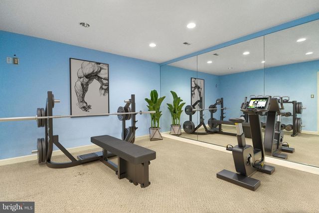 5340 CHANDLEY FARM CIR, Centreville, VA 20120