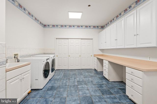 5340 CHANDLEY FARM CIR, Centreville, VA 20120