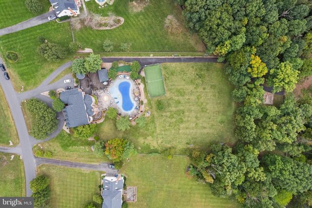 5340 CHANDLEY FARM CIR, Centreville, VA 20120