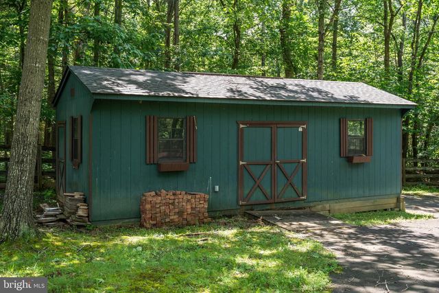 5340 CHANDLEY FARM CIR, Centreville, VA 20120