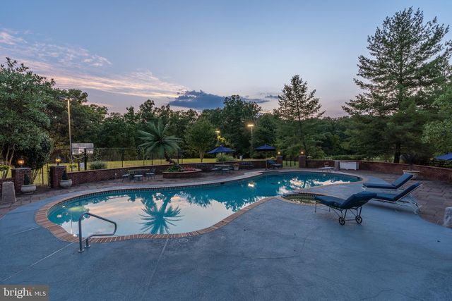 5340 CHANDLEY FARM CIR, Centreville, VA 20120