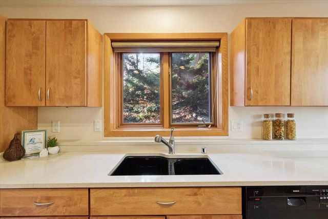 5846 Schumann Drive, Fitchburg, WI 53711