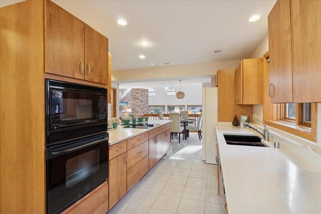 5846 Schumann Drive, Fitchburg, WI 53711