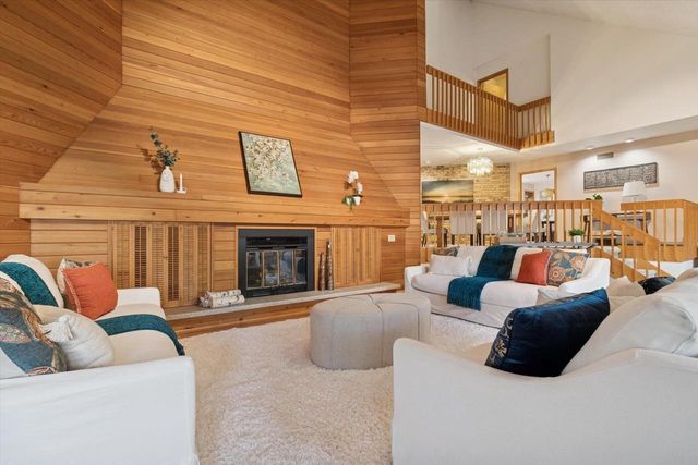 5846 Schumann Drive, Fitchburg, WI 53711